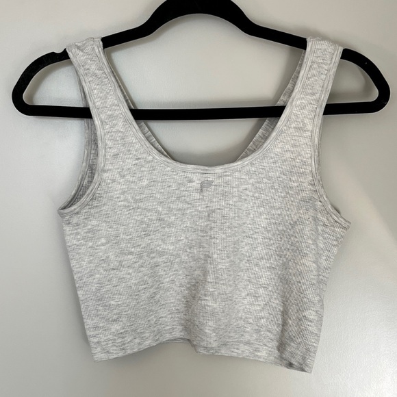 EUC Fabletics Cloud Seamless V-Neck Crop - Soft Grey Heather - Picture 6 of 7